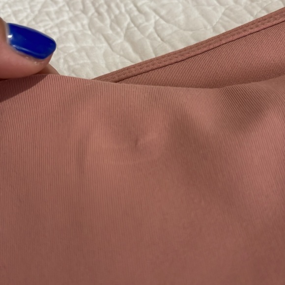 Fabletics high-waisted side pockets 7-8 legging. Pink/mauve. Size L. - Picture 4 of 7